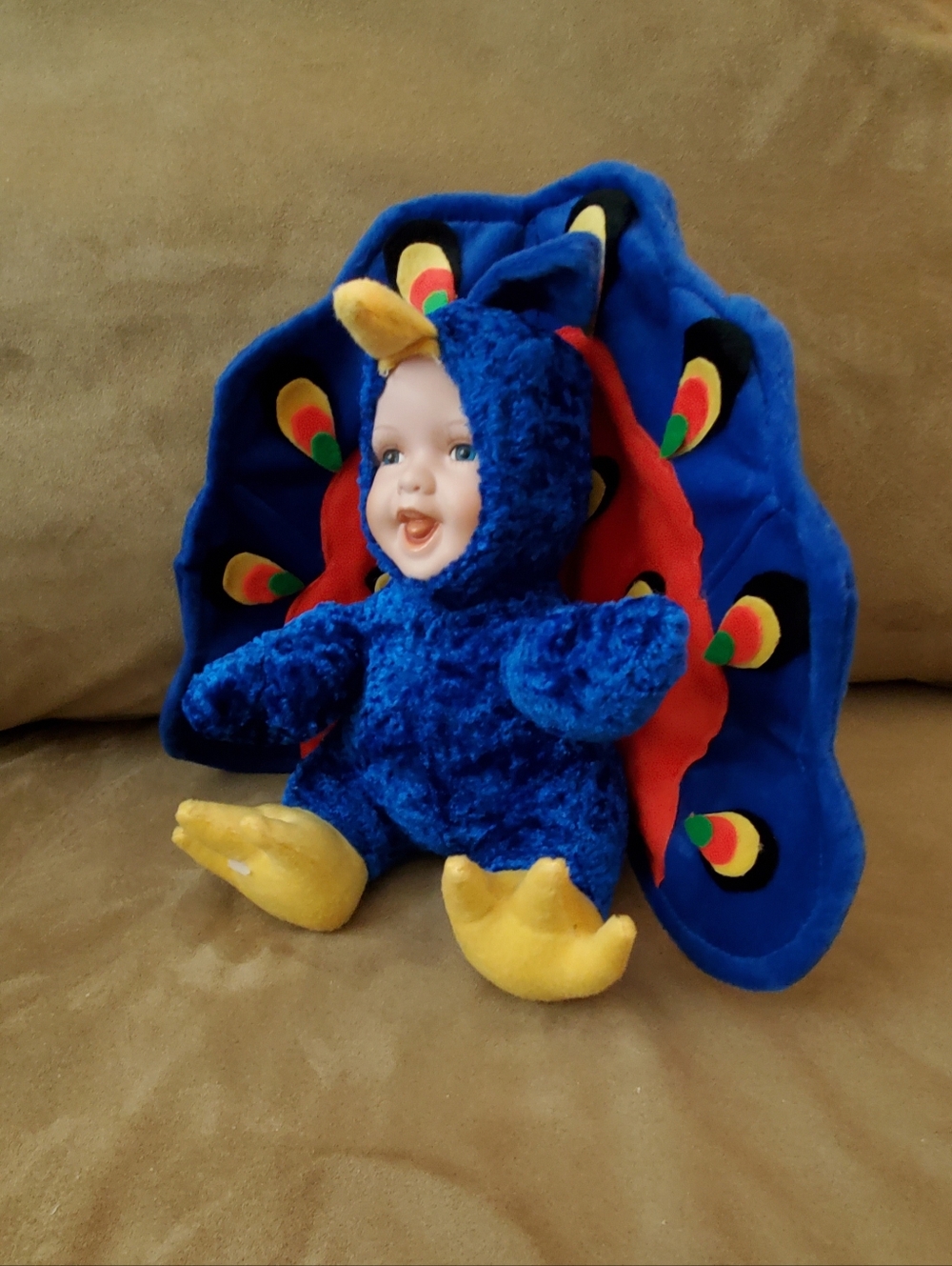 Vintage Cuddle Kids Porcelain Doll "Patricia Peacock" By Geppeddo.